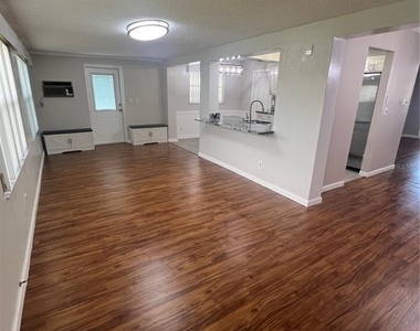 4251 100th Avenue N - Photo Thumbnail 9