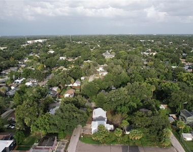 6506 N Wellington Avenue - Photo Thumbnail 3