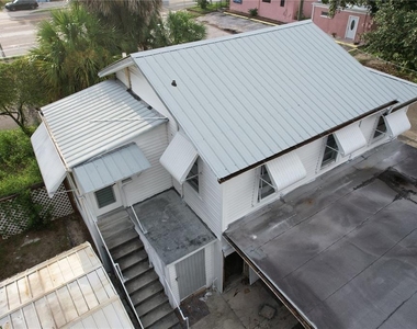 6506 N Wellington Avenue - Photo Thumbnail 6