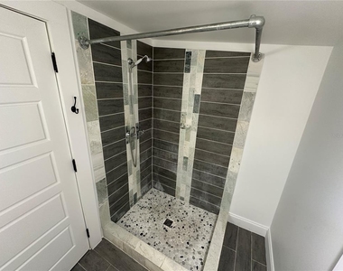 6506 N Wellington Avenue - Photo Thumbnail 18