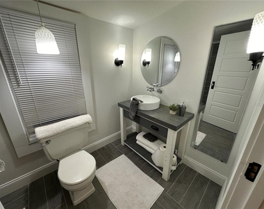 6506 N Wellington Avenue - Photo Thumbnail 8