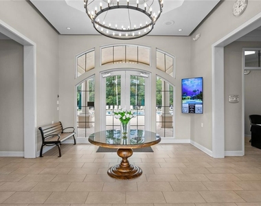 10245 Devonshire Lake Drive - Photo Thumbnail 25