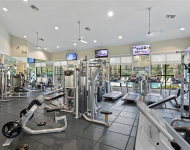10245 Devonshire Lake Drive - Photo Thumbnail 28