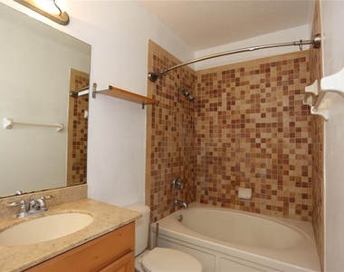 14141 Stilton Street - Photo Thumbnail 9