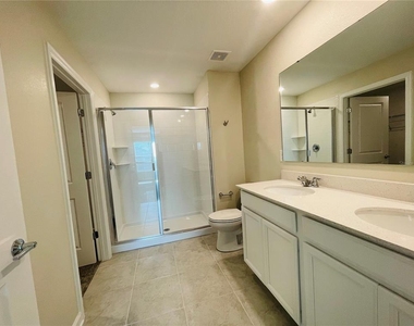 1411 Lassen Street - Photo Thumbnail 13