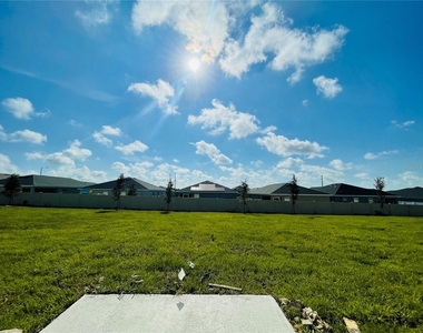 1411 Lassen Street - Photo Thumbnail 17