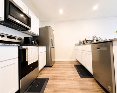 1242 Chester Avenue - Photo Thumbnail 6