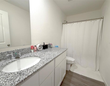 1242 Chester Avenue - Photo Thumbnail 22