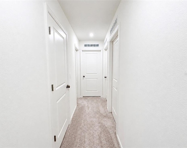 1242 Chester Avenue - Photo Thumbnail 17