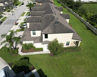 2400 Seven Oaks Drive - Photo Thumbnail 3