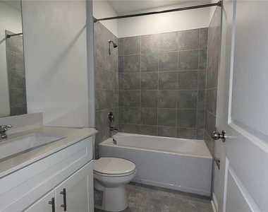 1129 Deepwater Circle - Photo Thumbnail 13
