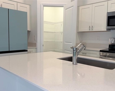 1129 Deepwater Circle - Photo Thumbnail 6
