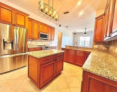 2415 Raven Croft Court - Photo Thumbnail 16