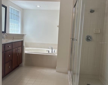 2415 Raven Croft Court - Photo Thumbnail 29