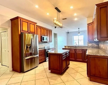 2415 Raven Croft Court - Photo Thumbnail 17