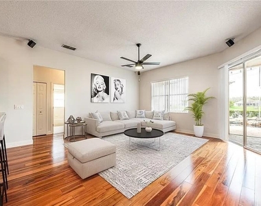 2415 Raven Croft Court - Photo Thumbnail 12