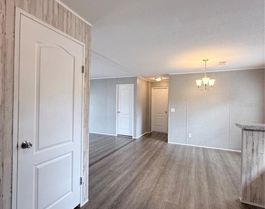 932 Se 40th Place - Photo Thumbnail 8