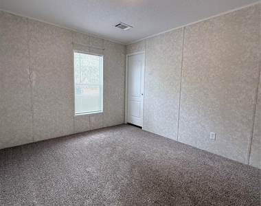 932 Se 40th Place - Photo Thumbnail 6
