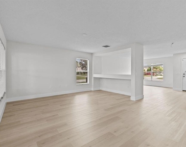 1537 Morning Star Drive - Photo Thumbnail 2