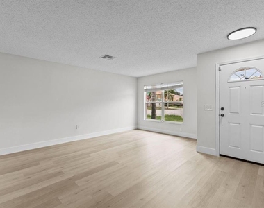 1537 Morning Star Drive - Photo Thumbnail 14
