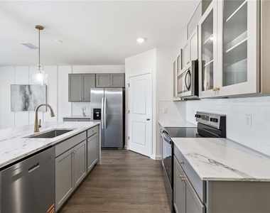 1041 Champion Ridge Drive - Photo Thumbnail 8