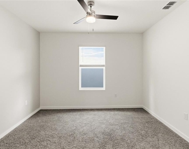 1041 Champion Ridge Drive - Photo Thumbnail 19