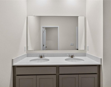 1037 Champion Ridge Drive - Photo Thumbnail 30