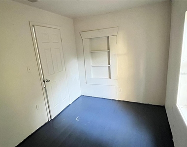 1290 Henson Lane - Photo Thumbnail 2