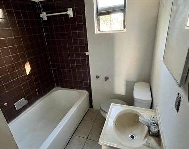 1290 Henson Lane - Photo Thumbnail 7