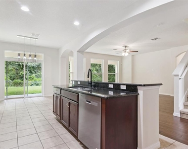 660 Fanning Drive - Photo Thumbnail 12