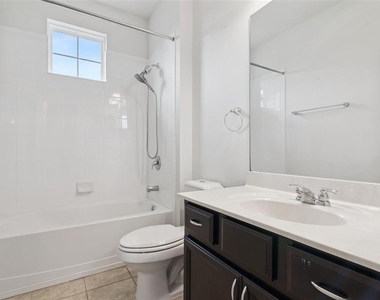 660 Fanning Drive - Photo Thumbnail 31