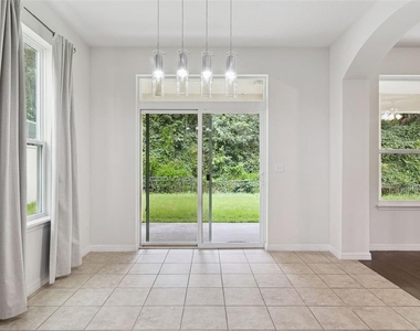660 Fanning Drive - Photo Thumbnail 10