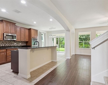 660 Fanning Drive - Photo Thumbnail 13