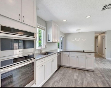 125 Se 6th Avenue - Photo Thumbnail 2