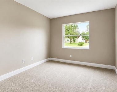 1427 Benwick Way - Photo Thumbnail 9