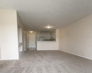 13815 Fairway Island Drive - Photo Thumbnail 6
