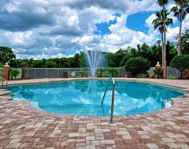 13815 Fairway Island Drive - Photo Thumbnail 20