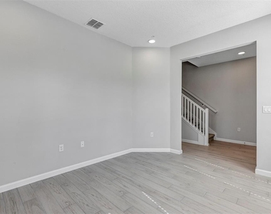 518 Lady Palm Street - Photo Thumbnail 4