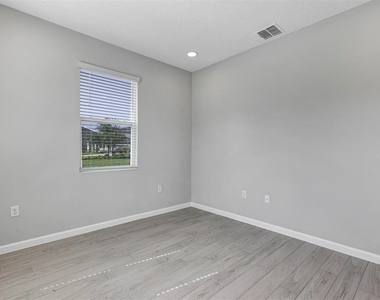 518 Lady Palm Street - Photo Thumbnail 6