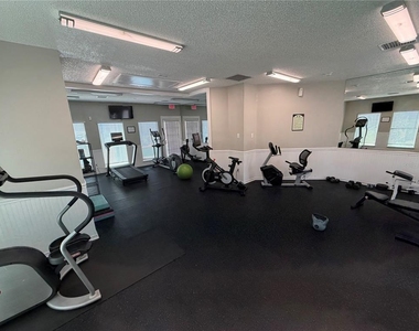 3716 Idlebrook Circle - Photo Thumbnail 21