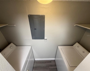 3716 Idlebrook Circle - Photo Thumbnail 6