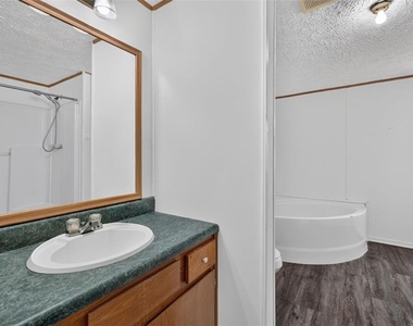 311 Se Highway 42 - Photo Thumbnail 30