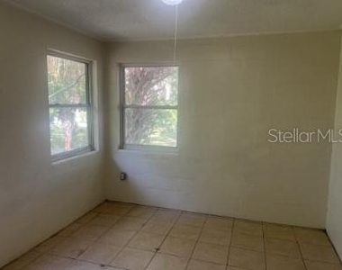 543 Division Street - Photo Thumbnail 4