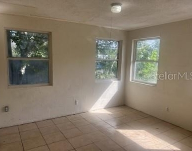 543 Division Street - Photo Thumbnail 7