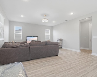 31707 Broadwater Avenue - Photo Thumbnail 12