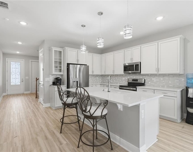 31707 Broadwater Avenue - Photo Thumbnail 17