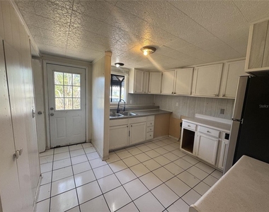 11606 Huggins Street - Photo Thumbnail 9