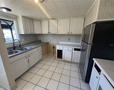 11606 Huggins Street - Photo Thumbnail 10