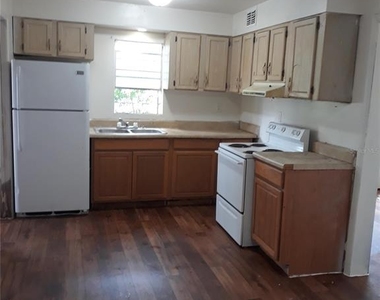 403 Walnut Street - Photo Thumbnail 9