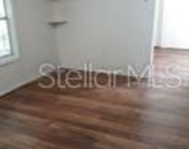 403 Walnut Street - Photo Thumbnail 3